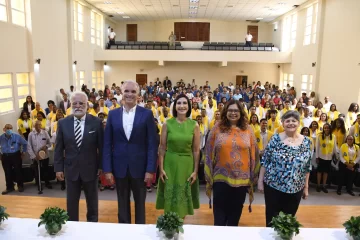 Escuela del Ministerio de Trabajo gradúa 186 jóvenes