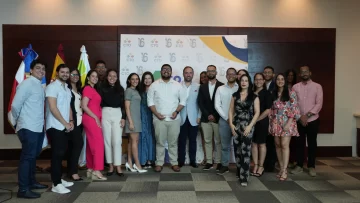 Treinta médicos dominicanos ganan plazas en España, por concurso