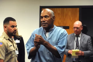 O.J. Simpson, exestrella del fútbol americano, muere a los 76 años