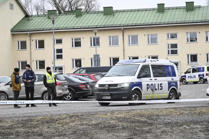 Un muerto y dos heridos en un tiroteo en un colegio de Finlandia