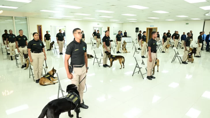 Cesac gradúa 21 nuevos inspectores Avsec en curso “Manejadores K-9 en Detección de Explosivos”