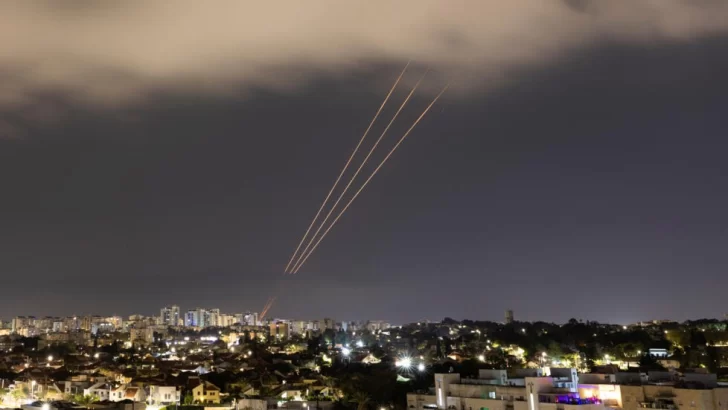 Escarbando: Israel ataca a Irán con misiles…¿Habrá guerra?