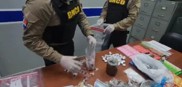 Desmantelan centro de empaque y distribución de drogas en Santiago