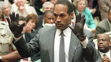Muere O.J. Simpson: quién era la exestrella de la NFL que protagonizó 'el juicio del siglo' en EE.UU. por el brutal asesinato de su exesposa