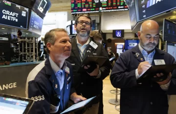 Wall Street aterriza en terreno mixto