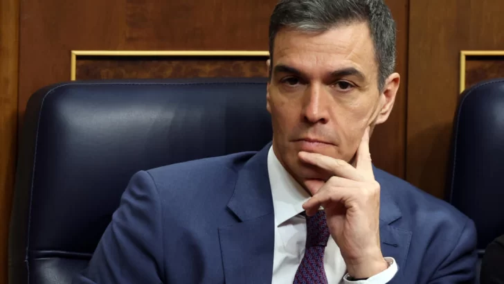 España en vilo por la posible decisión de dimitir de Pedro Sánchez