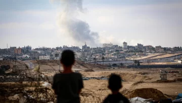 Ejército israelí intensificará operación en Rafah; Sudáfrica denuncia ante la CIJ 