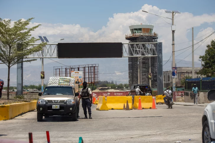 Abinader en contacto con países que conformarán fuerza armada en Haití