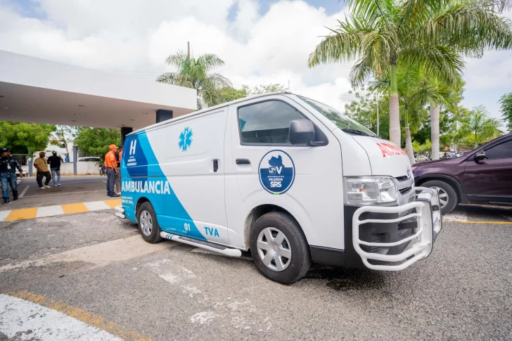 Gobierno entrega ambulancia al Hospital Municipal Barsequillo