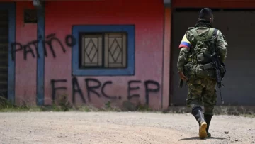 Cuánto poder tiene en Colombia el Estado Mayor Central, la disidencia de las FARC a la que Petro declaró una 'ofensiva total'