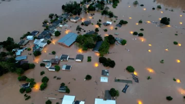 Rescates a contrarreloj en el inundado sur de Brasil para intentar contener la tragedia