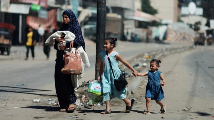 ’No podemos más': Más de medio millón de palestinos huyen de Rafah ante la amenaza de ofensiva israelí