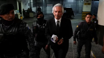 Guatemala: tribunal concede arresto domiciliario al periodista José Rubén Zamora, pero seguirá preso