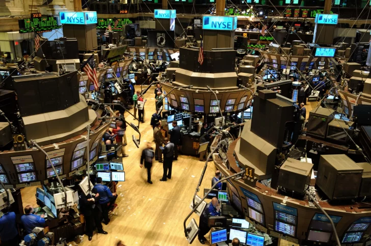 Wall Street cierra al alza con la esperanza de un recorte de tasas