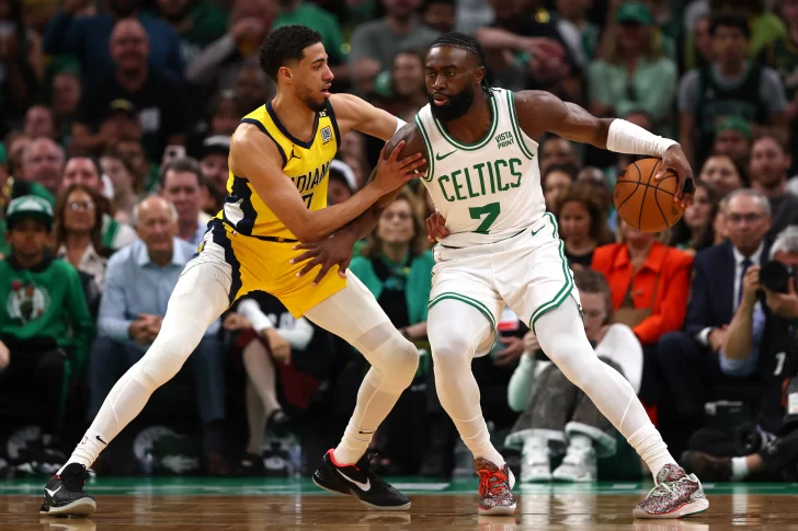 Celtics con taquicárdico primer triunfo en la Final del Este
