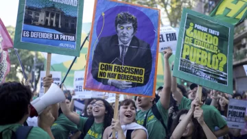 Milei enfrenta una segunda huelga general contra su 'ajuste brutal' en Argentina