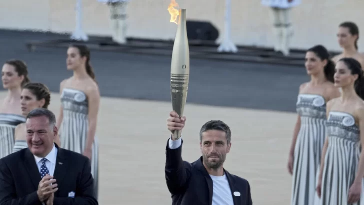 Durante 80 días, la llama olímpica recorrerá Francia antes de iluminar los Juegos