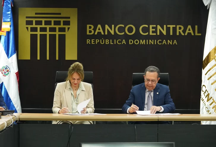 BCRD y MINC firman un acuerdo para realizar la Encuesta Nacional de Consumo Cultural