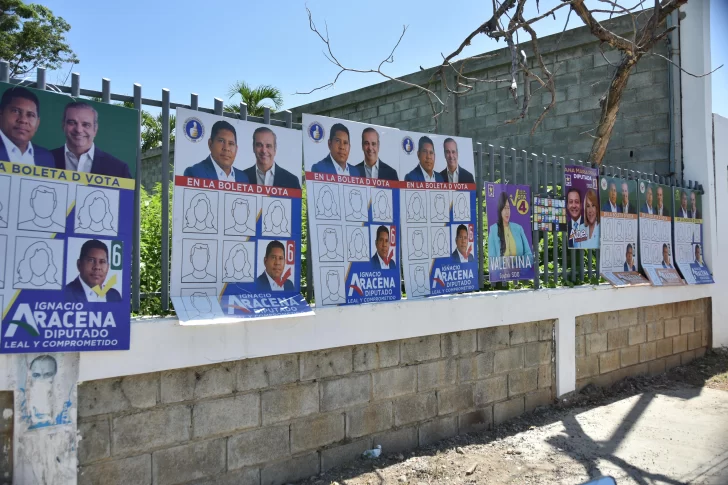 La Escuela Pedro Aponte no se salvó del activismo político durante las elecciones