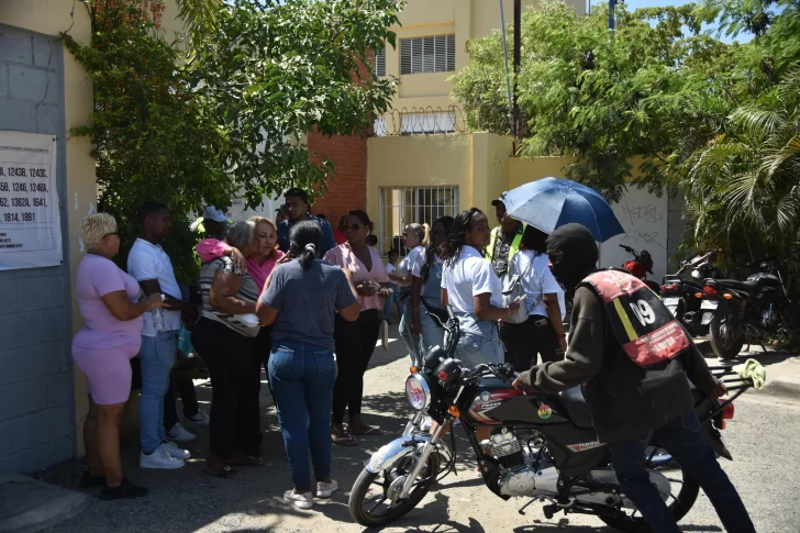 Escuela-Pedro-Aponte-no-se-salvo-del-activismo-politico-durante-las-elecciones1-728x485