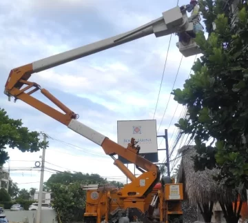 Autoridades intervienen barrios para detectar robo de electricidad