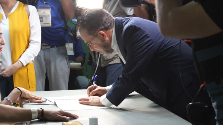 Guillermo Moreno ejerce su voto y destaca tranquilidad en los comicios