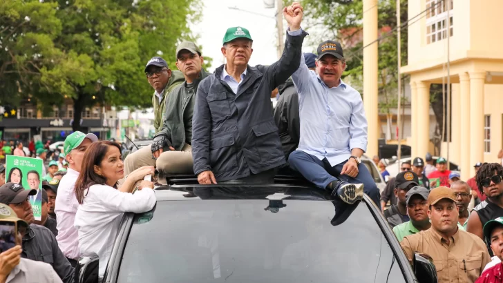 Leonel Fernández encabeza marcha-caravanas en varias provincias