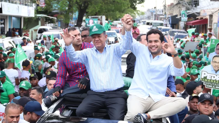 Leonel y Omar Fernández juntos en caravana del Distrito Nacional, a 15 días de las elecciones presidenciales