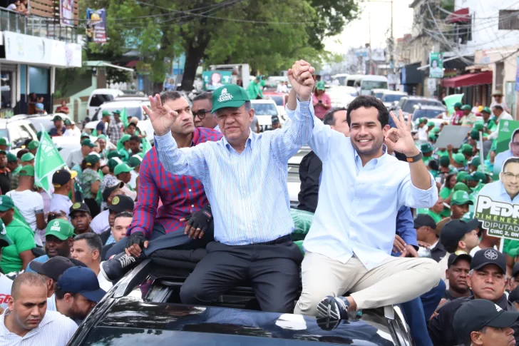 Leonel y Omar Fernández juntos en caravana del Distrito Nacional, a 15 días de las elecciones presidenciales