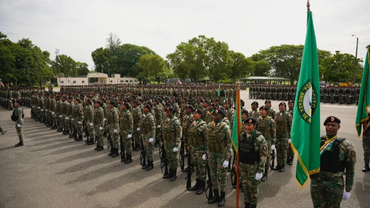 Ejército graduó a 1,400 nuevos soldados de infantería