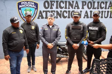 Detienen a un hombre y un menor por posesión de dos paquetes de cocaína en DN