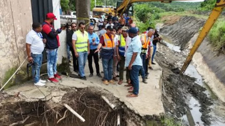 Indrhi continúa reparación de canal Monsieur Bogaert, en Santiago