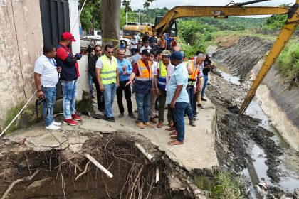 Indrhi continúa reparación de canal Monsieur Bogaert, en Santiago