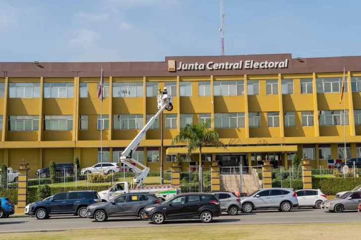 Edesur habilita doble circuito a centro de transmisión de datos de la JCE