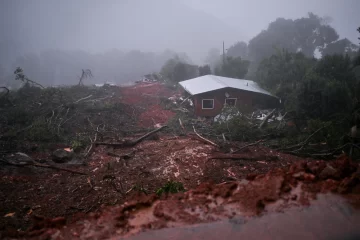 Las lluvias se intensifican en el sur de Brasil; más de 3.000 desplazados por inundaciones en Uruguay