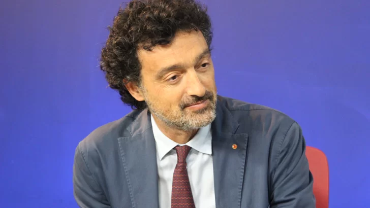 Un centro estadístico independiente con todos los datos públicos ayudaría la democracia, dice Luca Di Gennaro Splendore