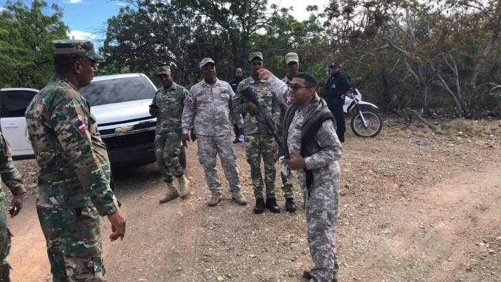 Reforzada vigilancia militar para evitar ilícitos en las Dunas de Baní