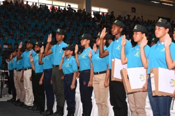 Servicio militar voluntario gradúa 5,294 jóvenes