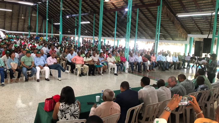 Fuerza del Pueblo realiza asamblea con más de 700 delegados de colegios electorales