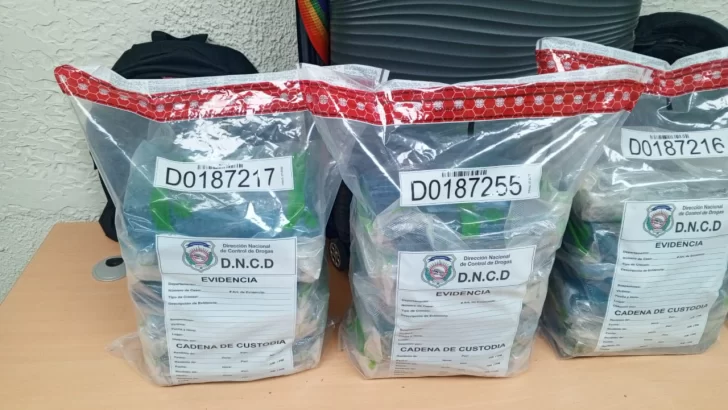 Detienen hombre vinculado al decomiso de 20 paquetes de cocaína