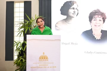 Ministerio de la Mujer devela los retratos de Abigail Mejía, Gladys Gutiérrez y Magaly Pineda