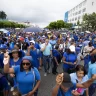 Miles de profesores vuelven a protestar para exigir un aumento salarial
