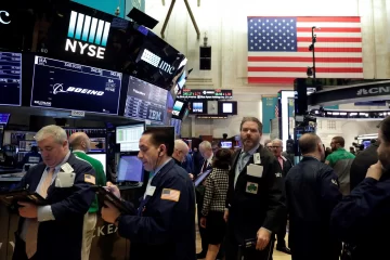 Wall Street cierra mixto en arranque de resultados de tecnológicas