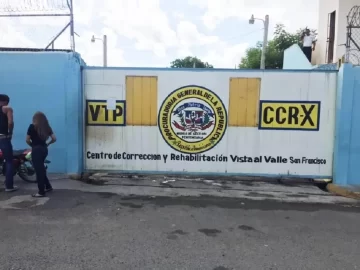 Mujer esconde droga en su vagina para su marido preso en cárcel Vista al Valle