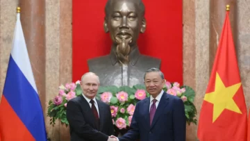 Acuerdos, cooperación defensiva y simbolismo en Vietnam: Putin volvió a la escena internacional