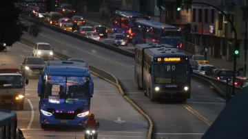 Apagón general de varias horas en Ecuador por fallas en la red de suministro