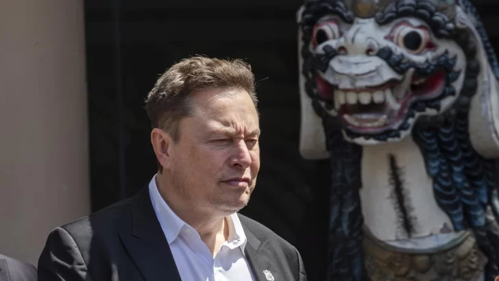 Accionistas de Tesla le pagarán a Musk US$ 50 mil millones