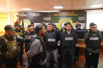 Capturan a 17 militares y buscan a prófugos por fallido golpe de Estado