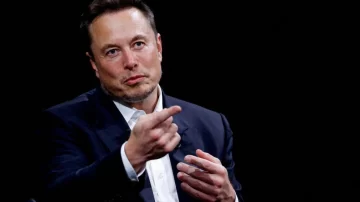 El extraordinario pago récord de más de US$50.000 millones a Elon Musk que aprobaron los accionistas de Tesla