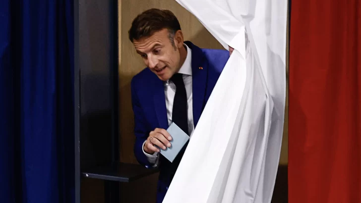 La participación en las elecciones francesas sube al 59.39 % a las 17.00